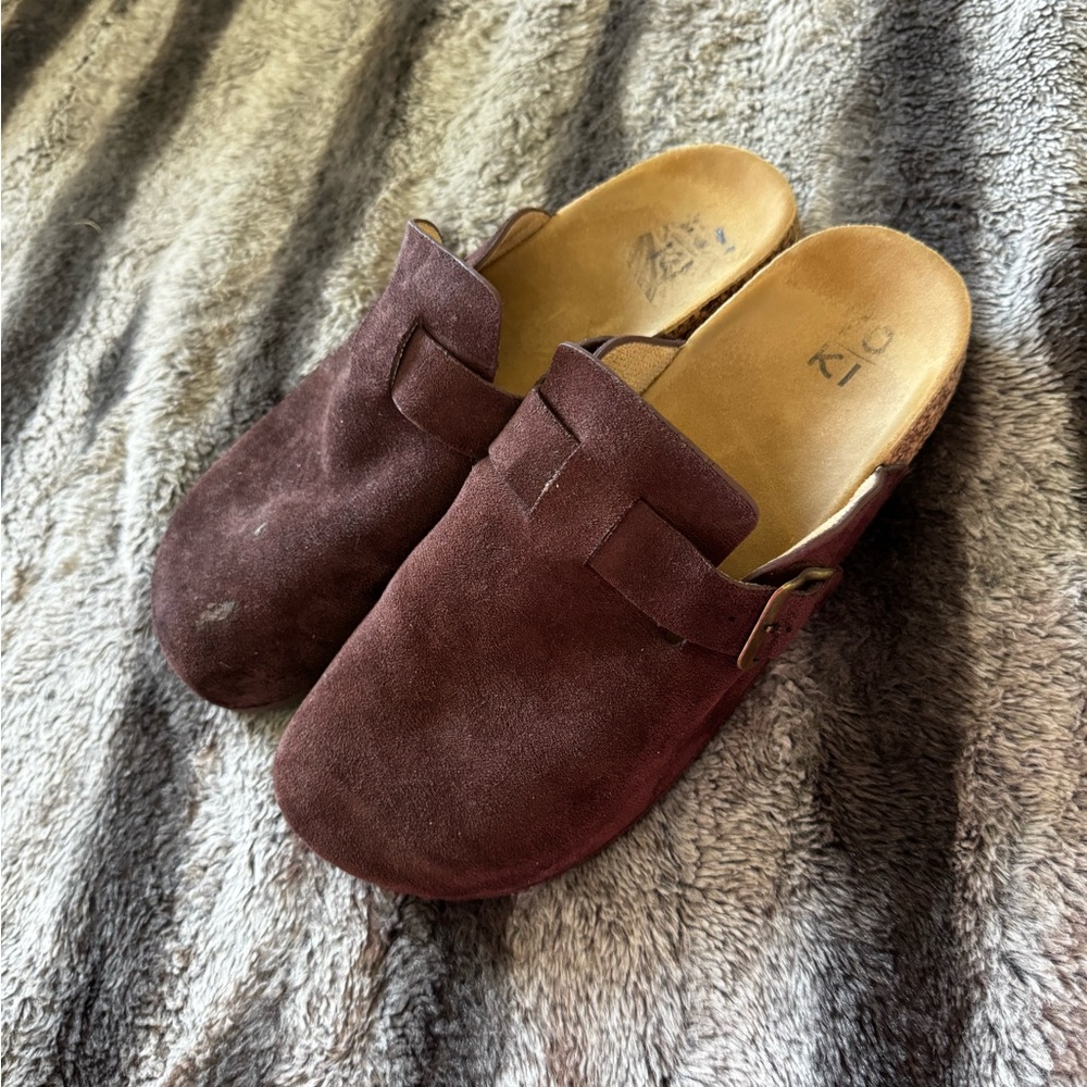 Brown clogs